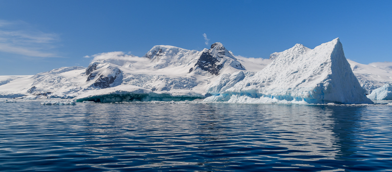 Grounded iceberg - Cierva Cove
