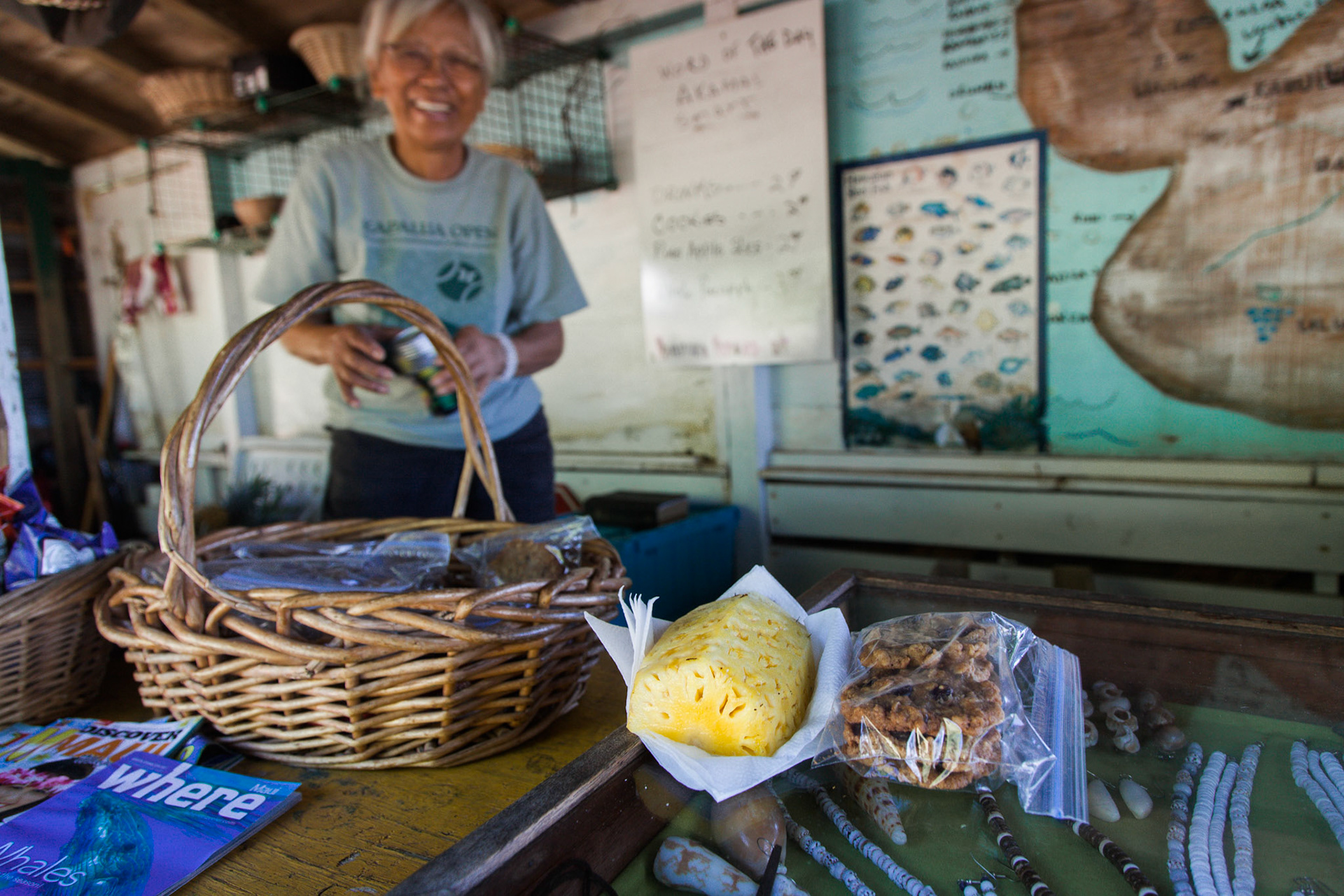 Picked up pineapple, cookies and lilikoi juice at a roadside snack bar on the return trip.