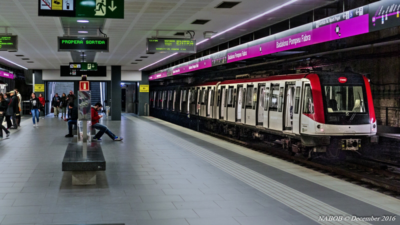 NABOBSWIMS (BOB ANDERSON) 201612 Barcelona Metro