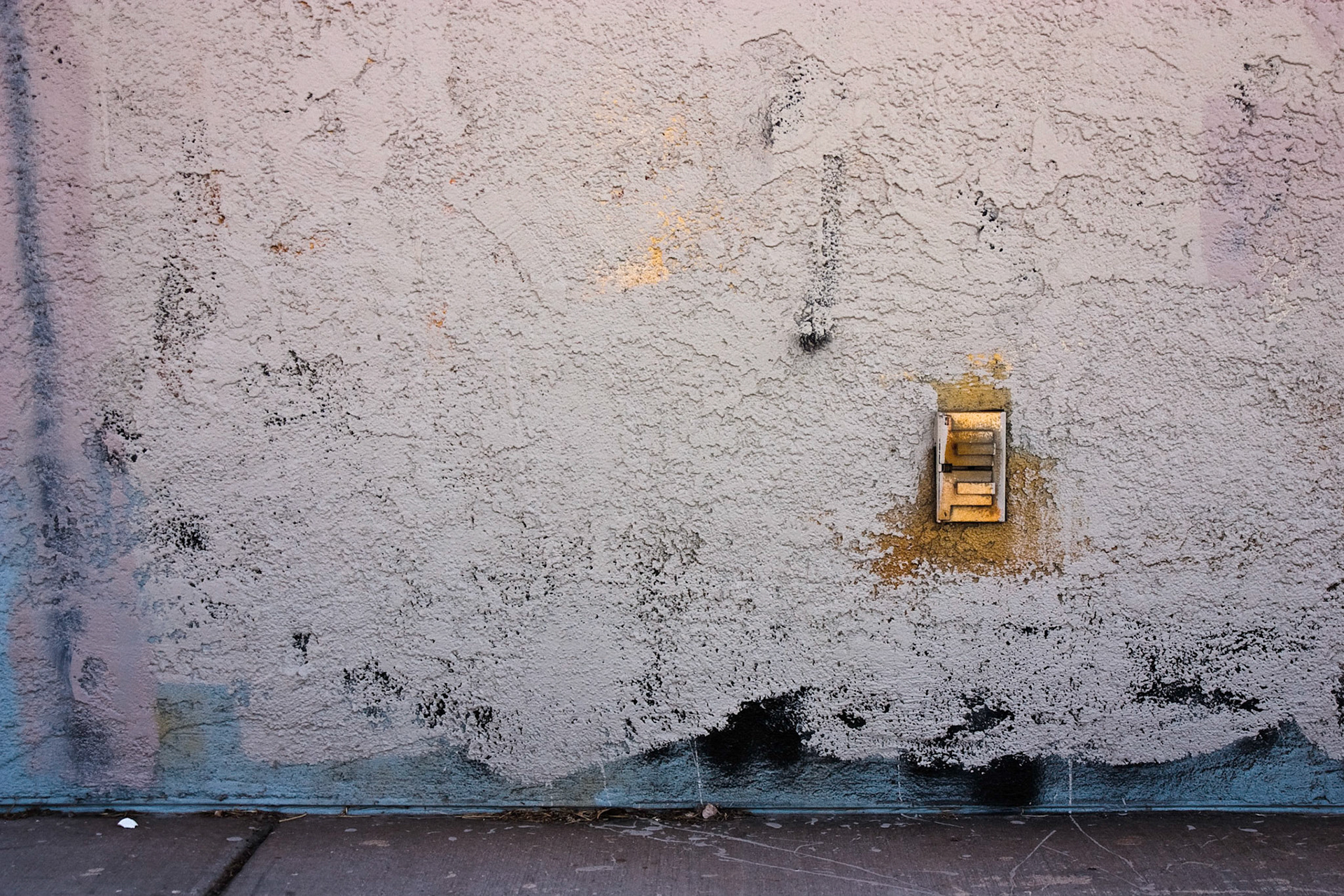 Detag No. 309, 84106; Pigment print, 14 x 21 inches; © 2010