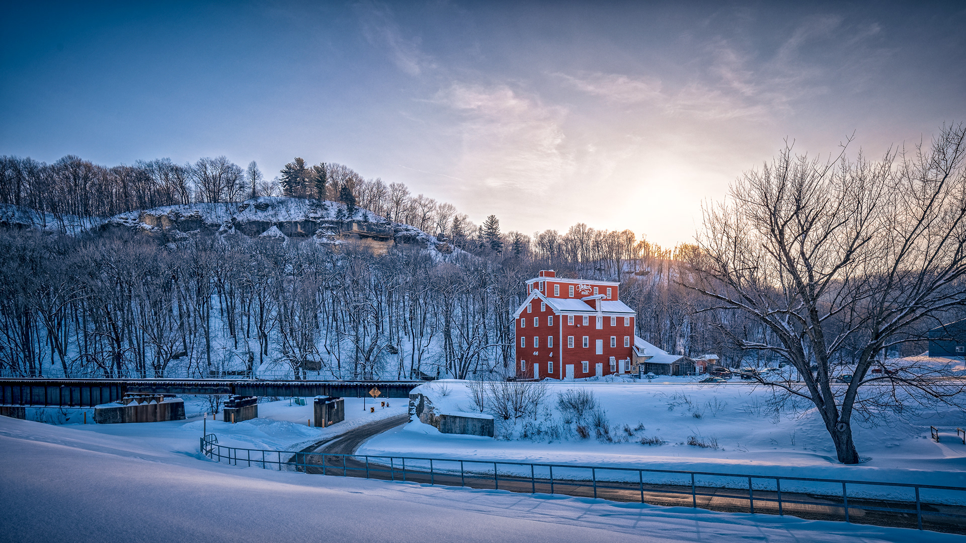 Potter's Mill Bellevue, IA travel photography