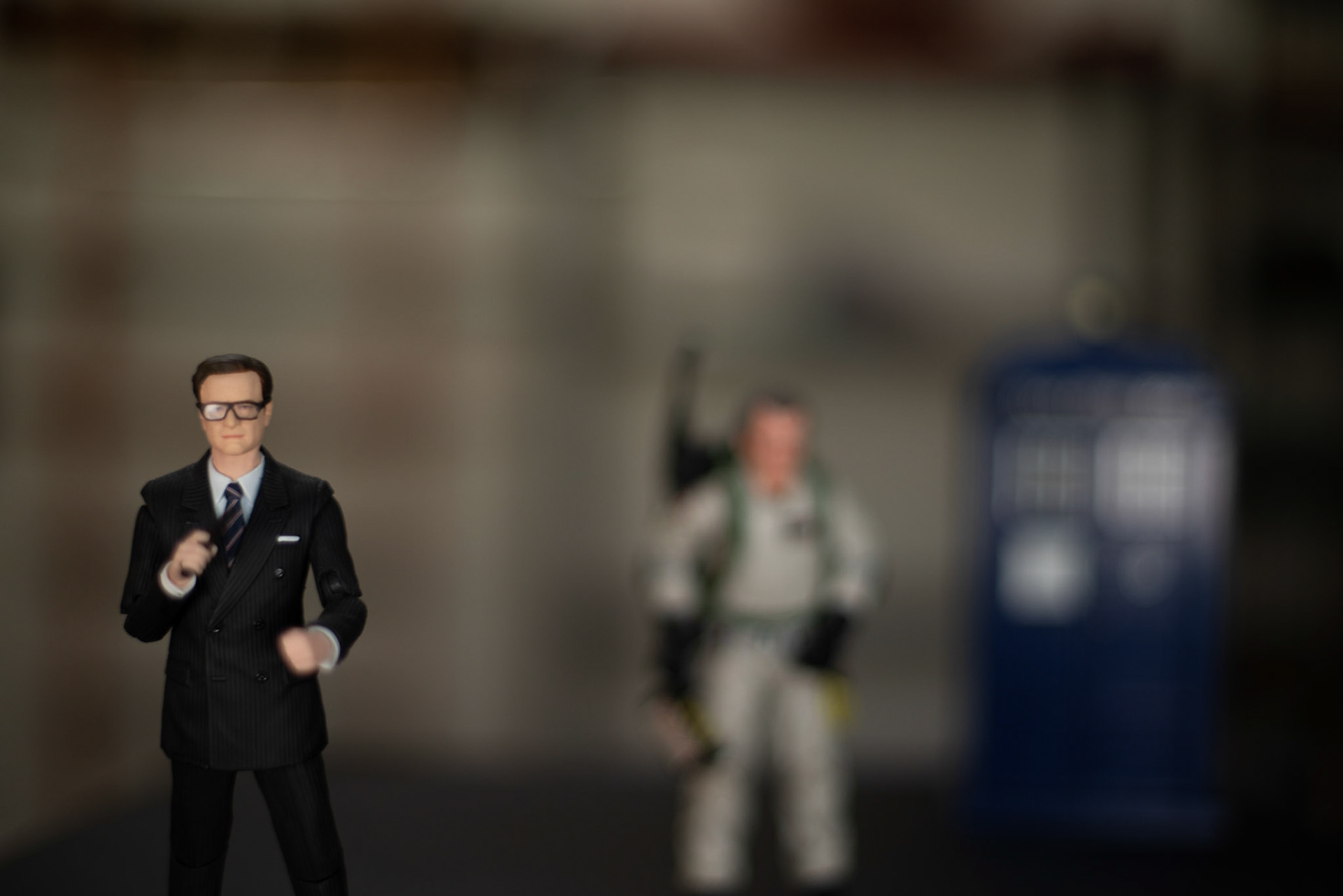 Front Figure in Focus on F1.4