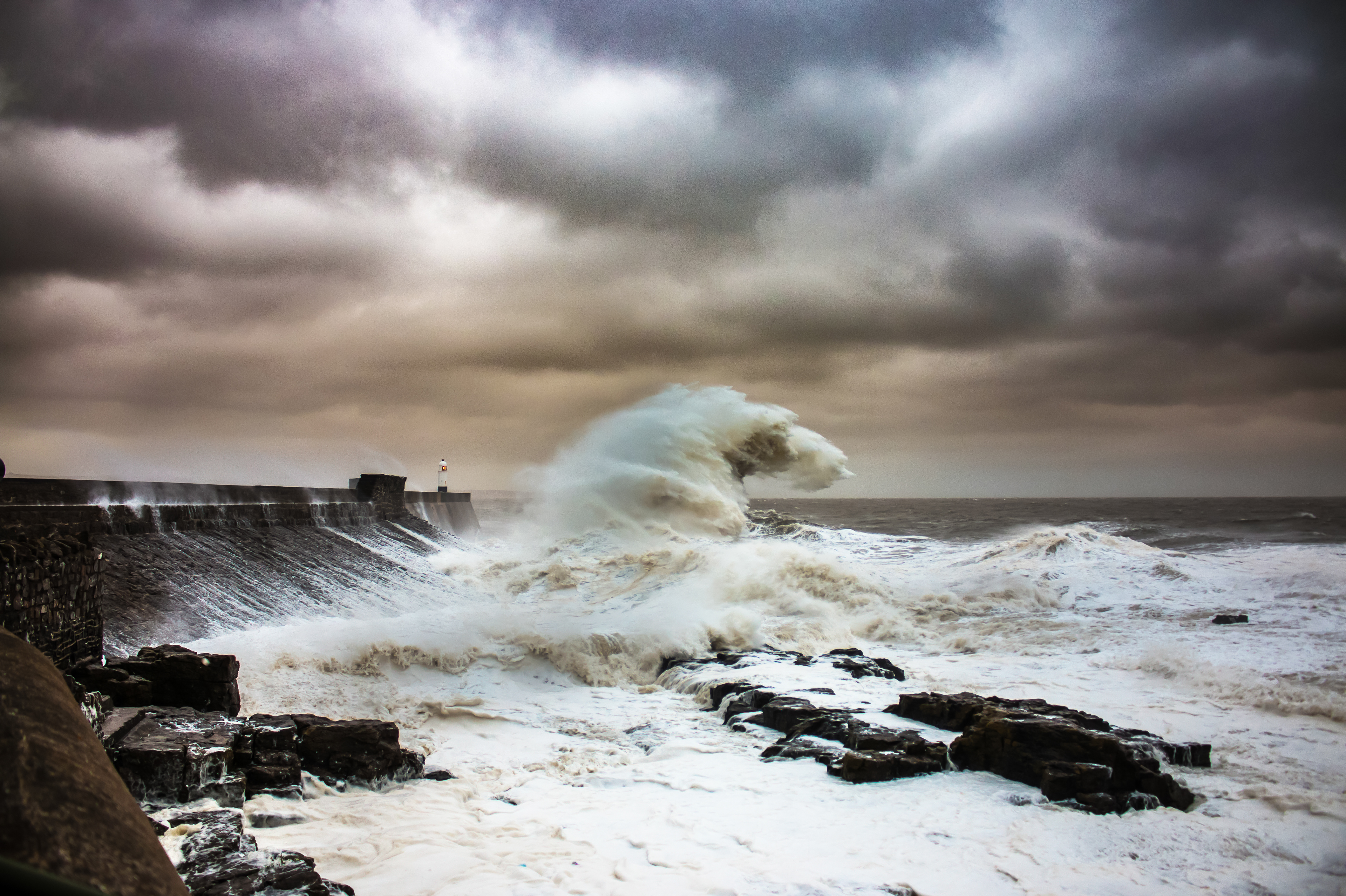 Porthcawl Splash Bounce Back