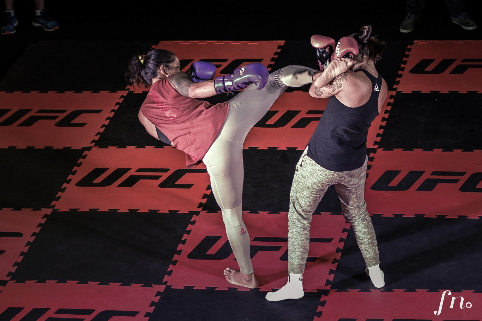 RIO DE JANEIRO, RJ, 09.05.2018: UFC - Treino aberto do UFC 224, na Praça de eventos do Barra Shopping, localizado na Barra da Tijuca, no Rio de Janeiro (RJ), nesta quarta (9). (Foto: Fred Nogueira)