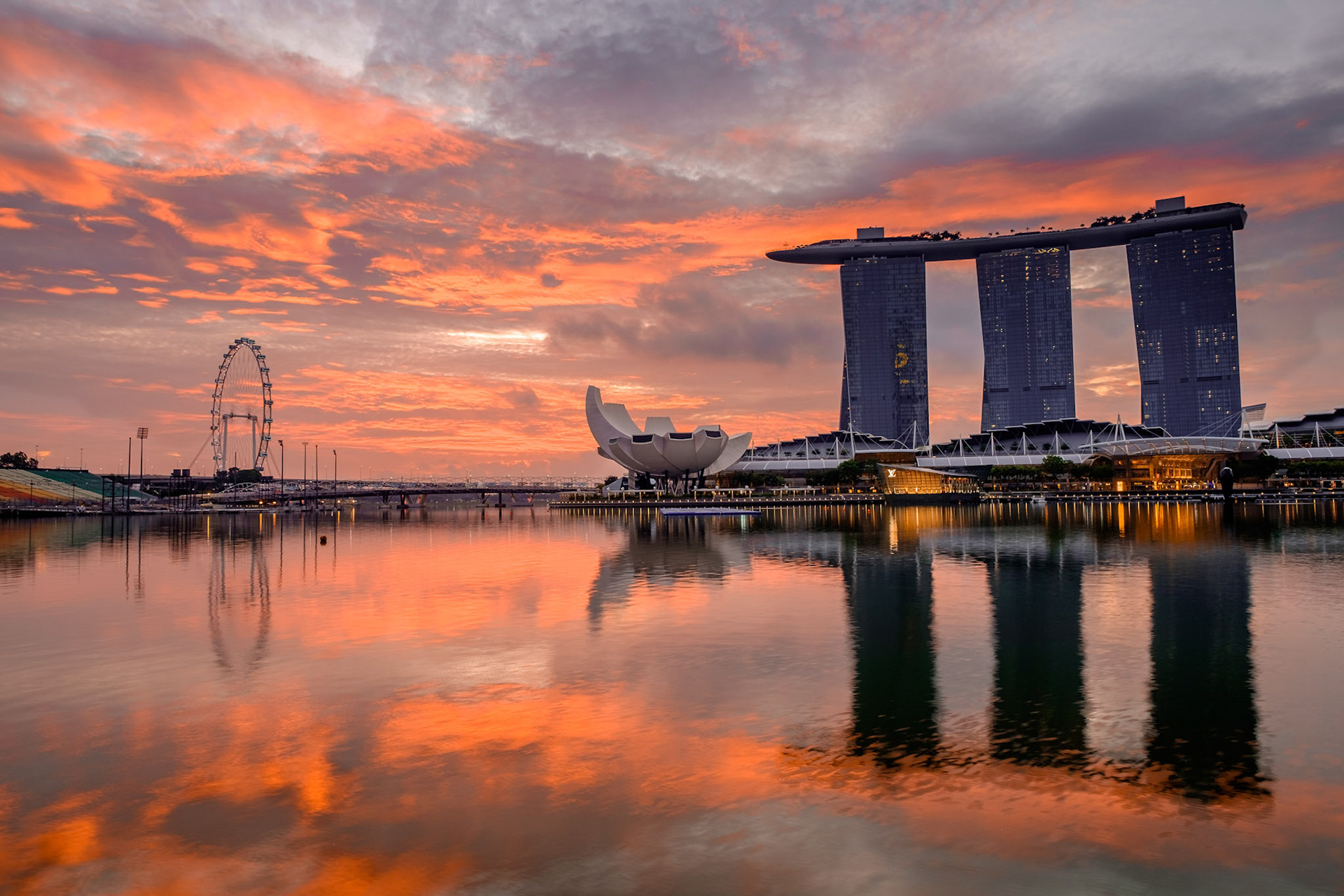 Sunrise at Marina Bay