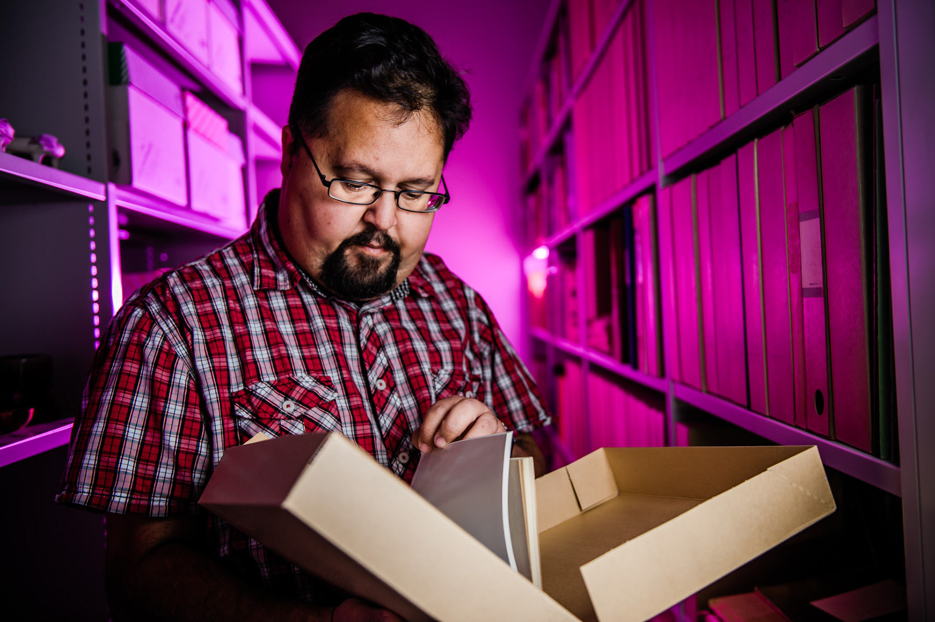 Robin Roy is responsible for the archive of KTH.