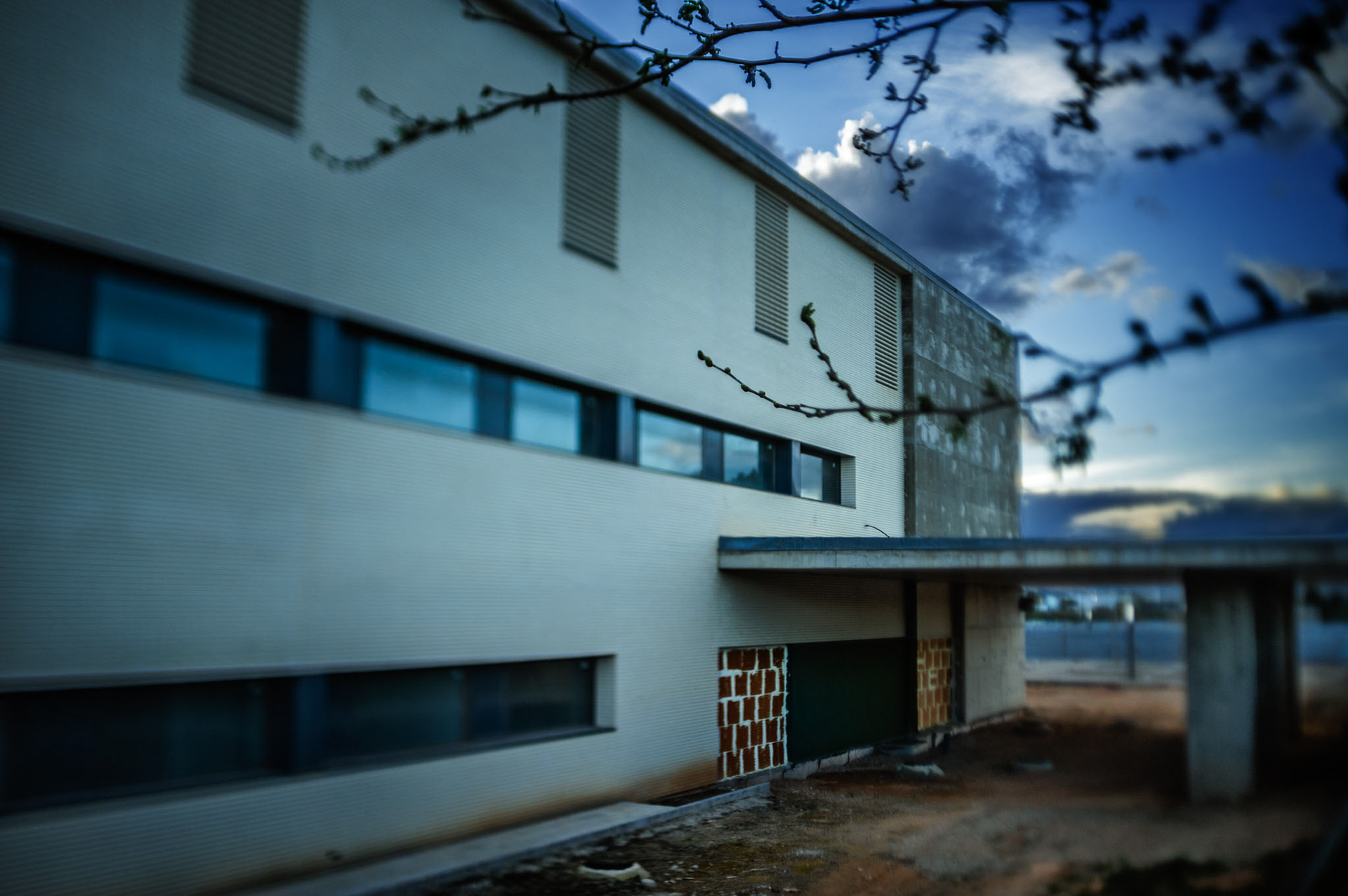 Llíria County Hospital. Llíria, València, Comunitat Valenciana. The construction of this hospital began in 2007, with a budget of €26 million. Five years later, when it was almost finished, the regional government realized that it could not assume its running costs, so the works were stopped, and the building was shut down. In 2015, the hospital has been hastily opened before the regional elections , even though it was only in condition of offering very limited service.