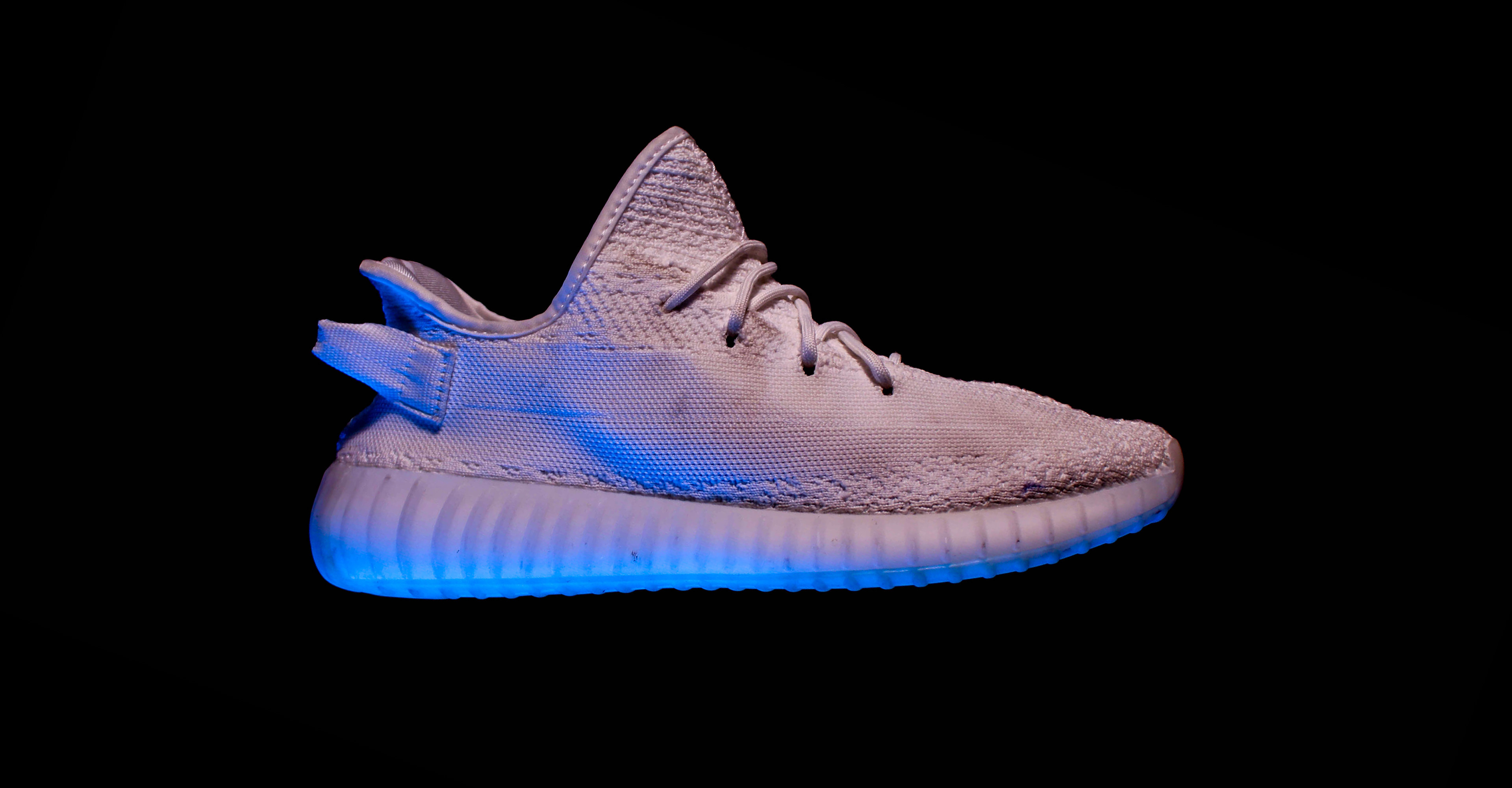 dirty white yeezys