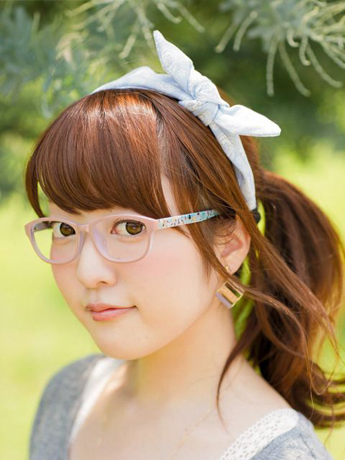 ALOOK様 着替える眼鏡女子