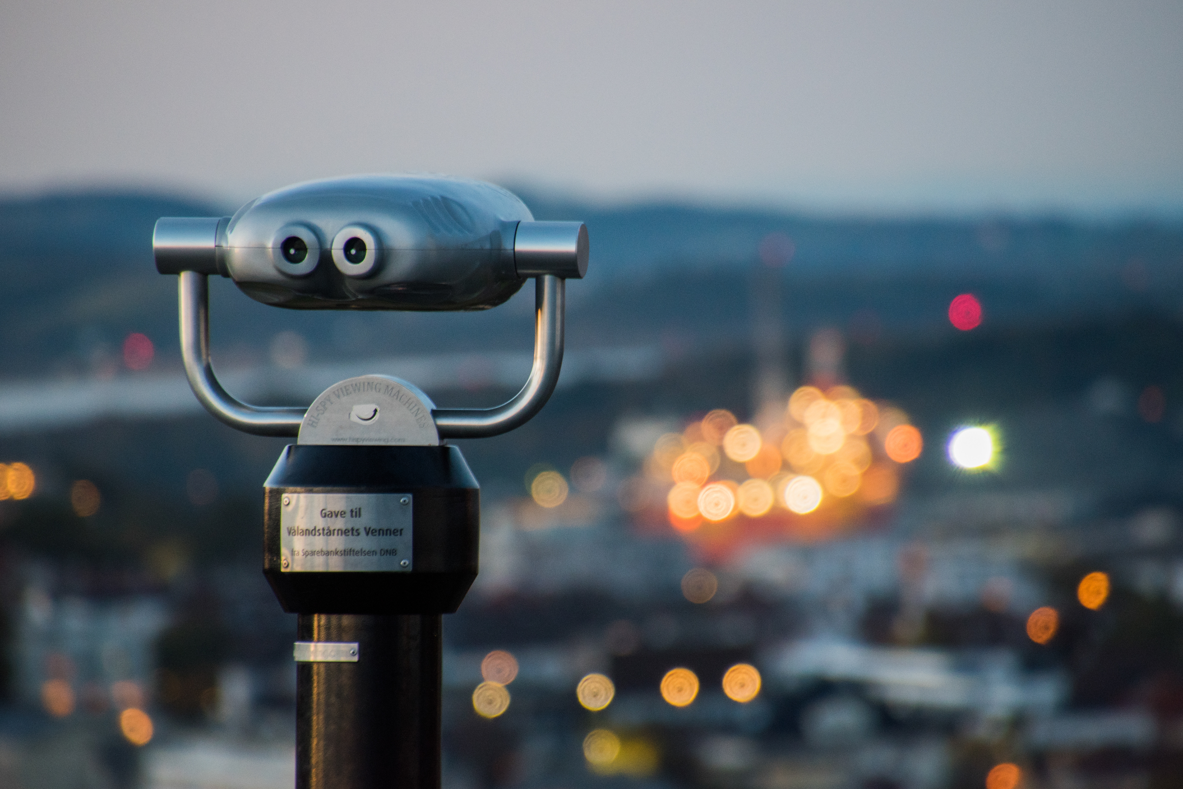 Public spectacles on Vålandstårnet peak in Stavanger - the blurred lights originate from Stavanger old harbour. Not bad this bokeh for a Tamron travelzoom lens.