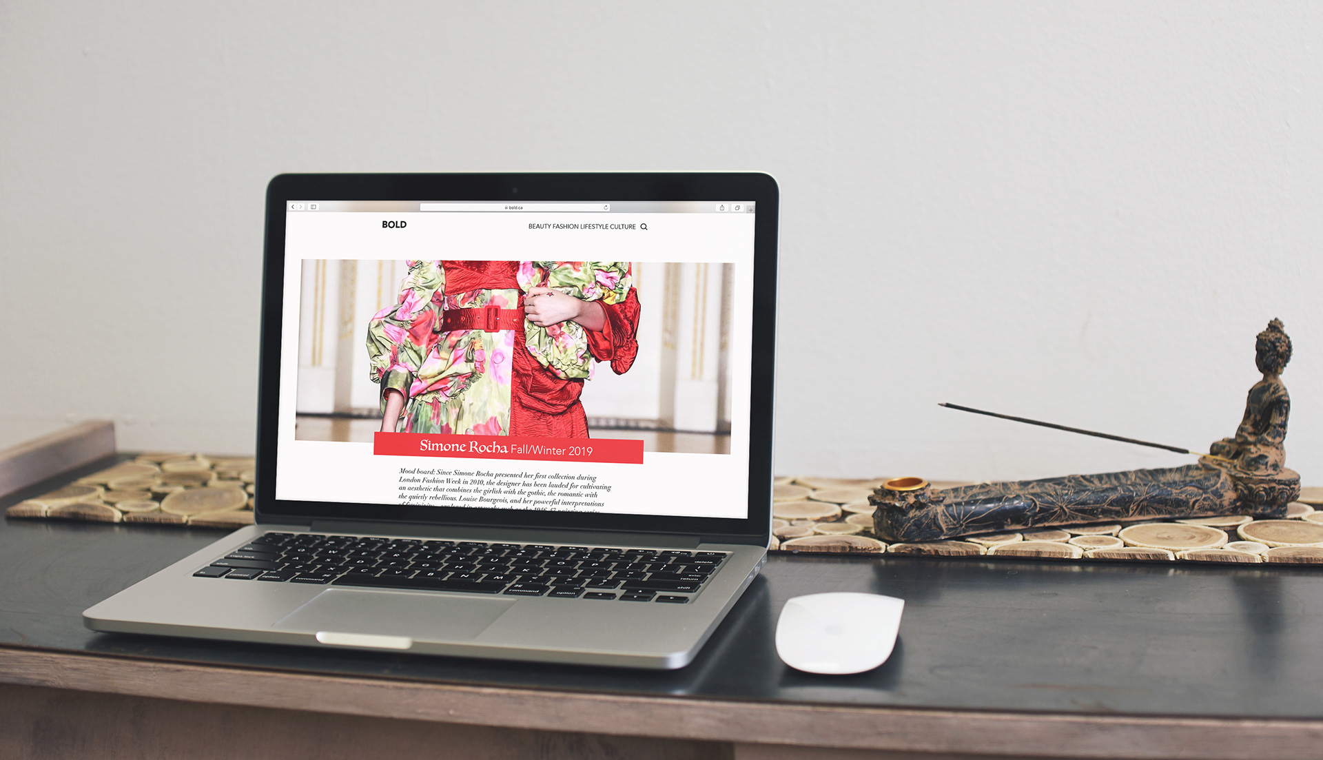 Web magazine mockup
