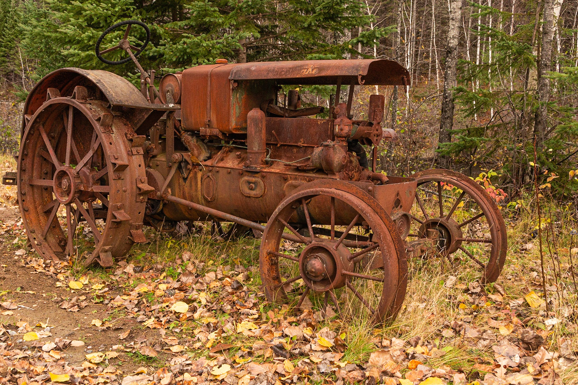 Tracteur abandonné