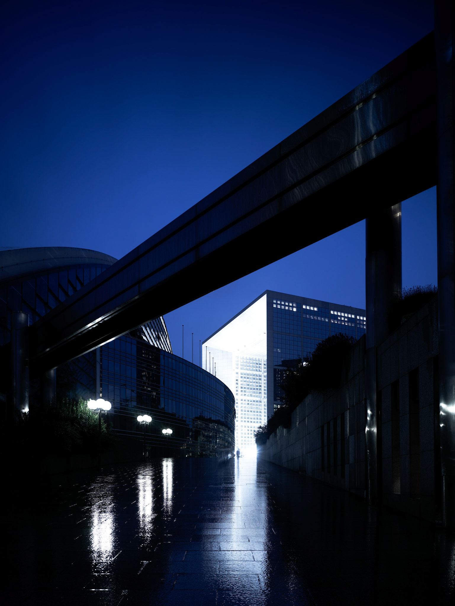 Style: "nuit paris"