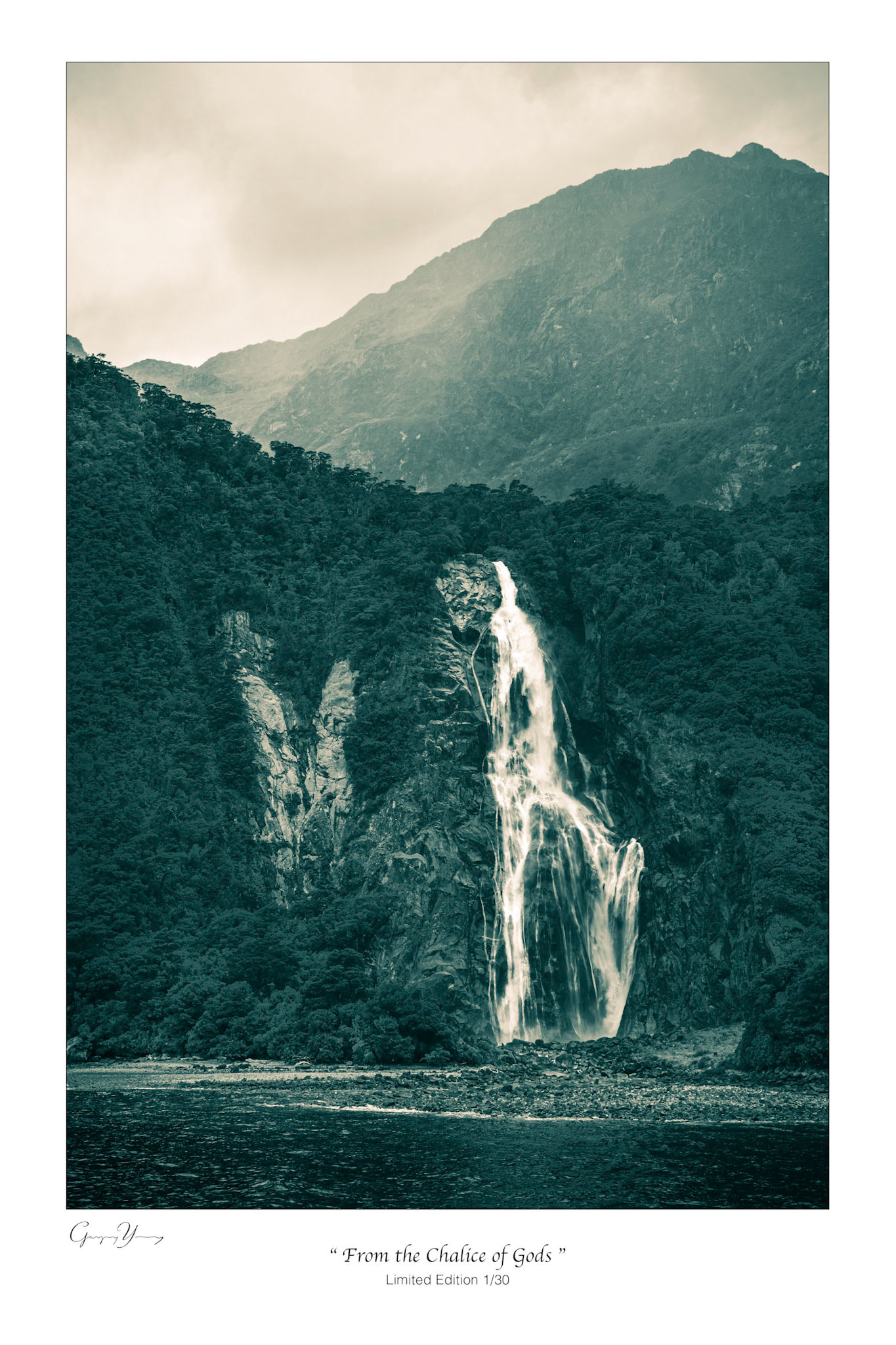 Limited Edition – small 1/30 – medium 1/15 – Large 1/5 © Gregory Young