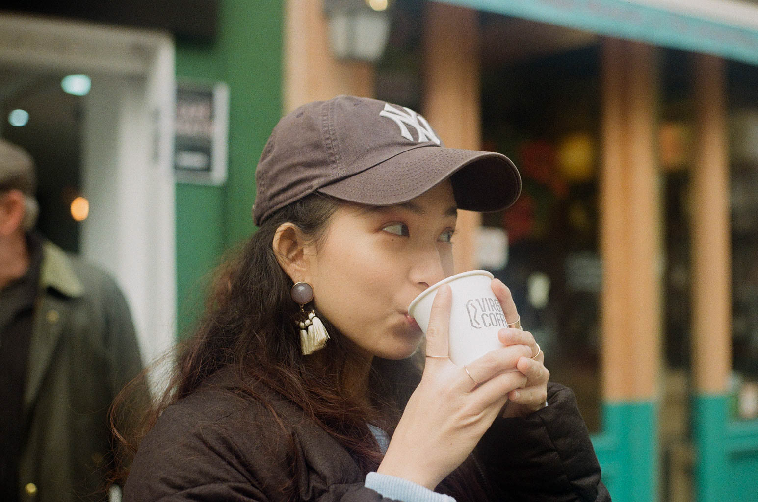 Un mitad - half milk, half coffee