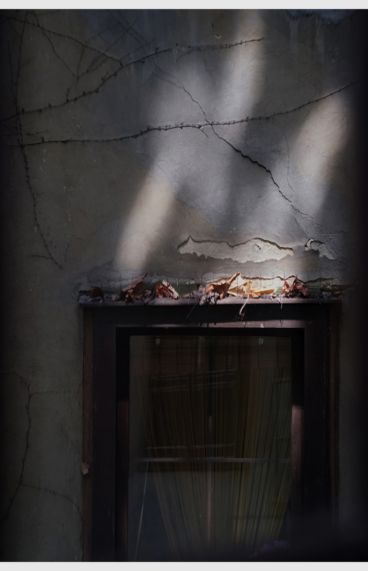 krystina stimakovits, photography, art photographer, urban, abstraction, krystinastima, london, stima-images, myportfolio, Soliloquy, mysterious, lyrical, contemplative,contemplation, poetic, introspective, reflection, reflections, pondering, enigma, memory, resonance, association, melancholy