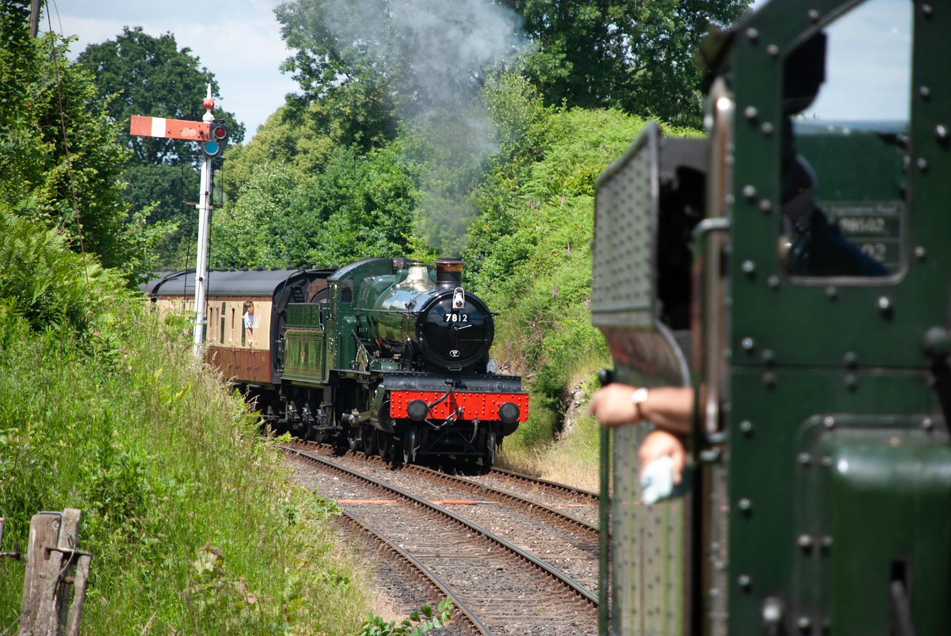 Waiting for Erlestoke Manor to arrive