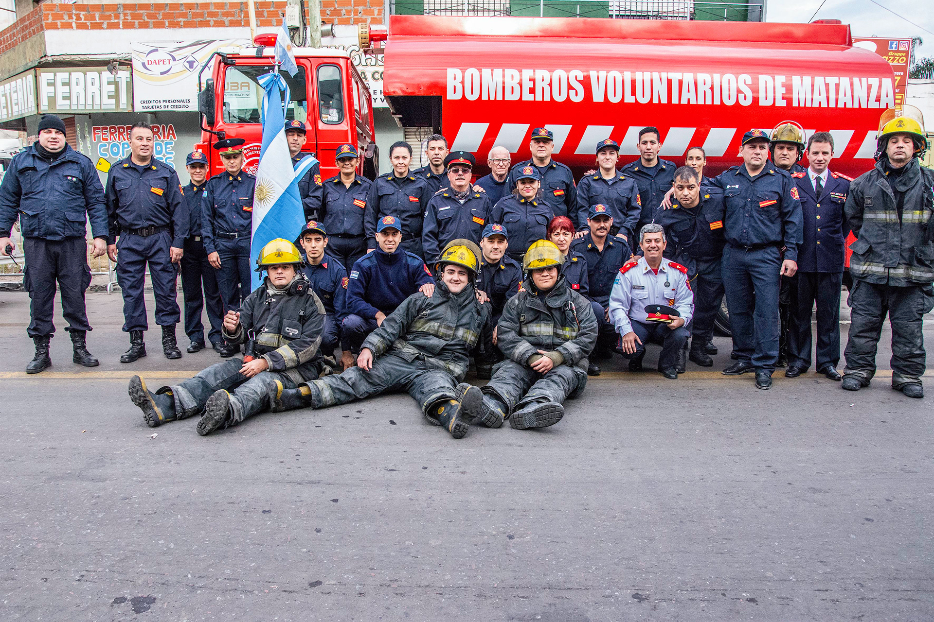 Personal del Cuerpo de Bomberos de La Matanza participa del desfile por el Día de la Independencia. 09/07/2019, G. de Laferrere, Buenos Aires, Argentina. Foto: Luciano Cericchio/ Argra Escuela