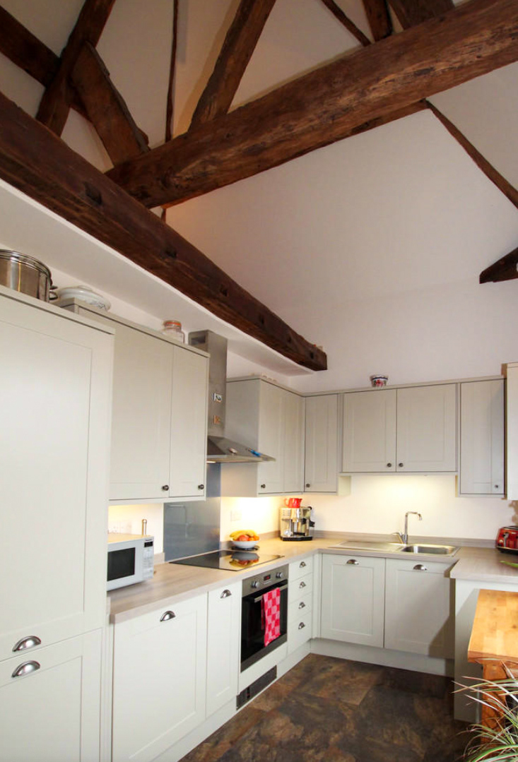 | complimentary kitchen |