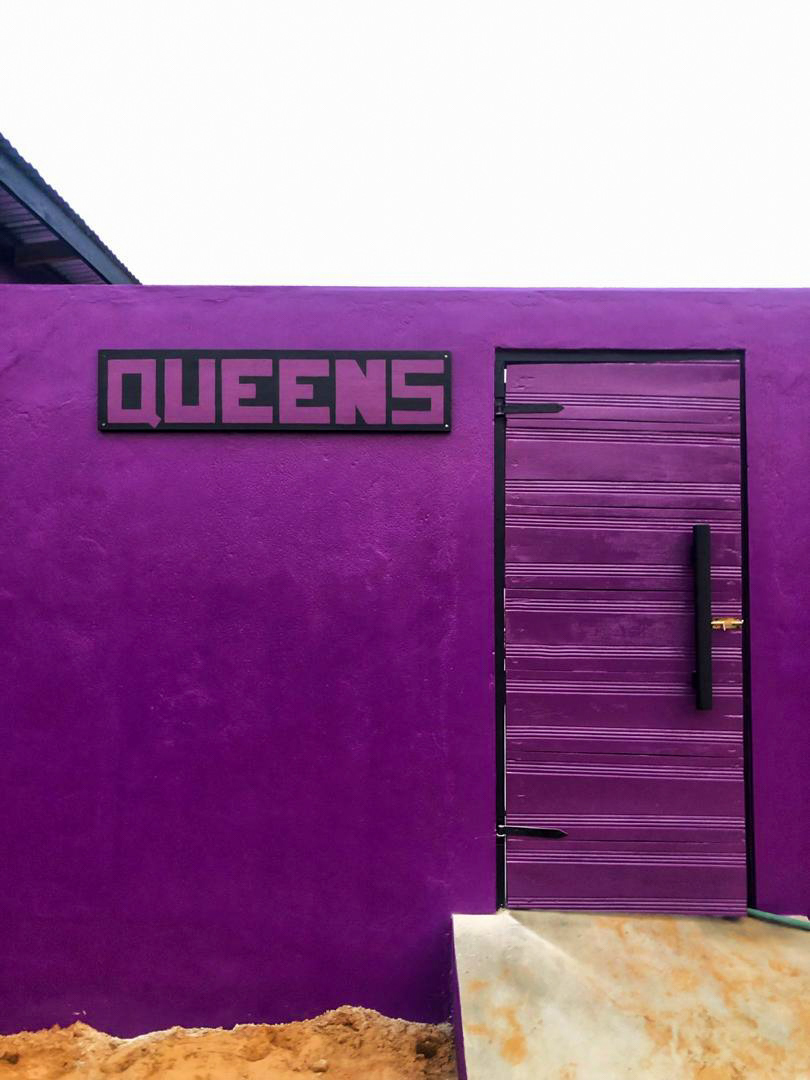 | girls entrance |
