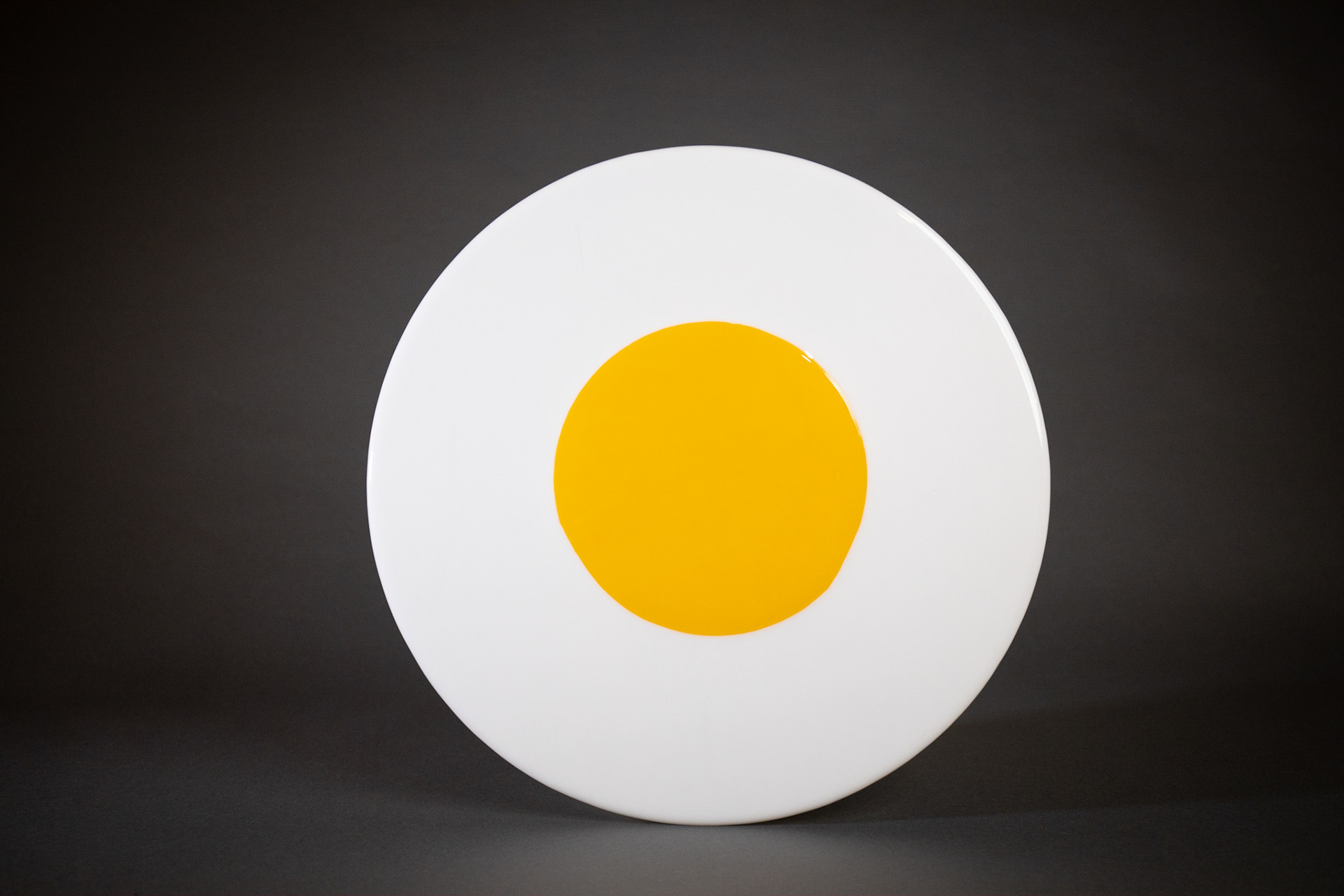 Betta Santini | Sunny-side-up | 16 1/4 X 16 1/4 X 0,24 inches | Glass, Kiln-glass, Color wheel on Kiln-formed art glass