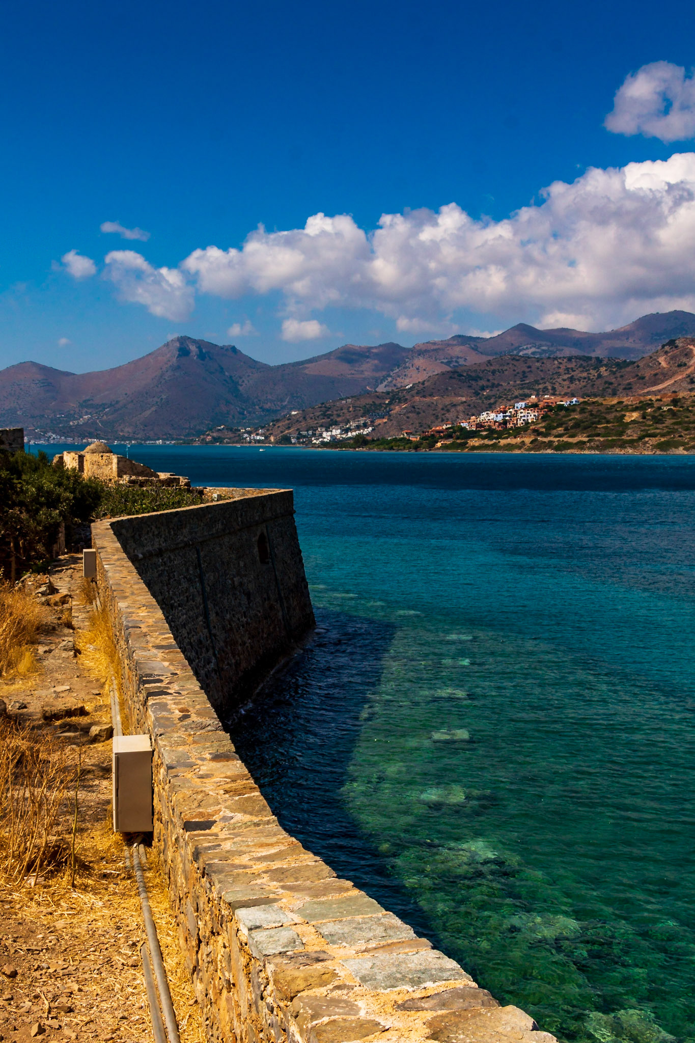 Sadly, the wall simply goes around the island