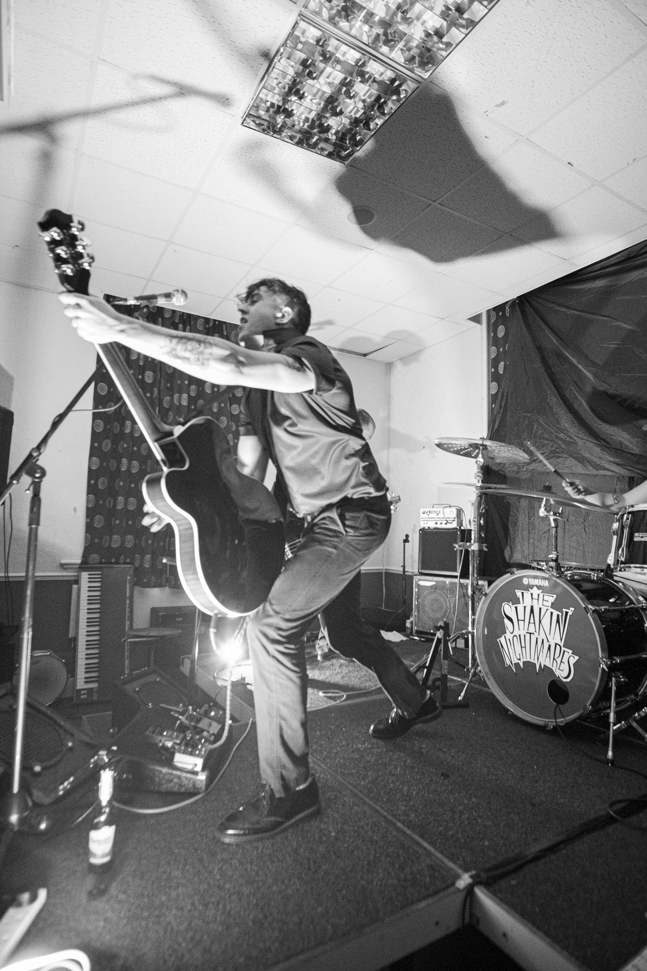 The Shakin Nightmares, Saltburn House