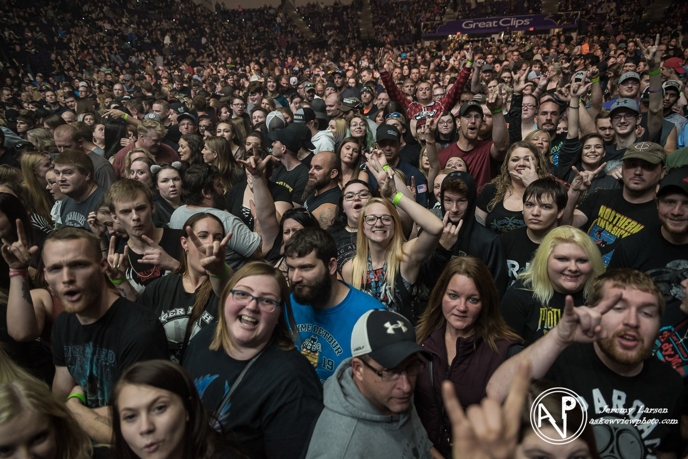 Crowd for Shinedown