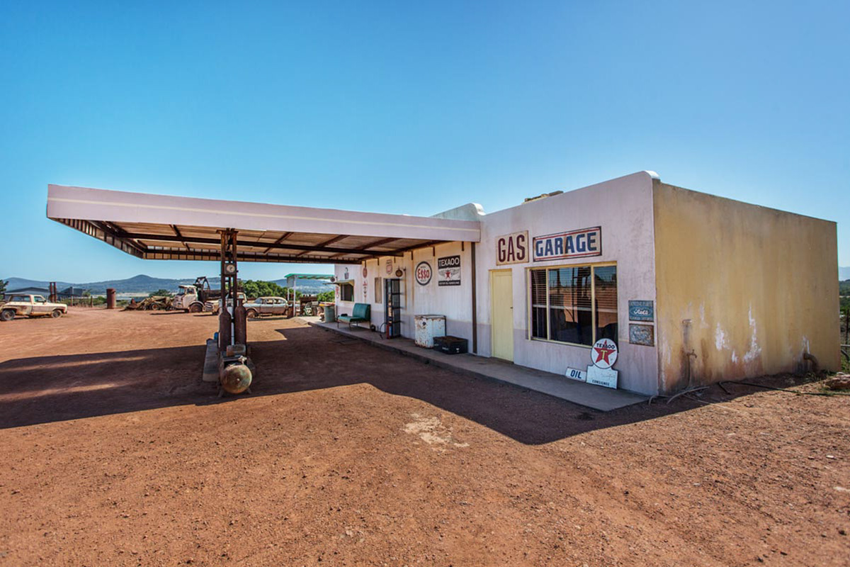 Kapstadt Gas Station /// JUERGEN HOFFMANN PHOTOGRAPHY