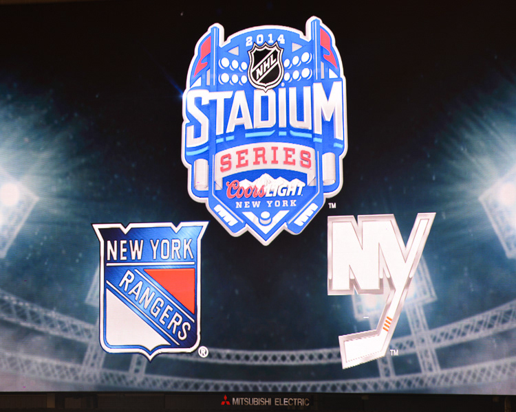 New York Islanders 2014 Stadium Series