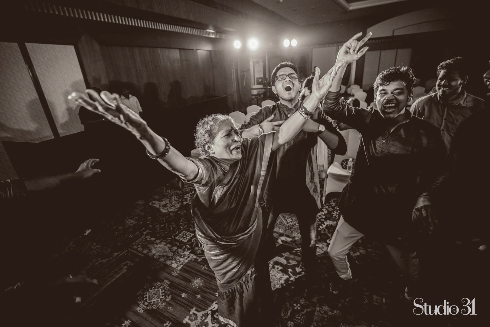 Candid wedding photography by Studio 31 at Raintree Hotel, Chennai