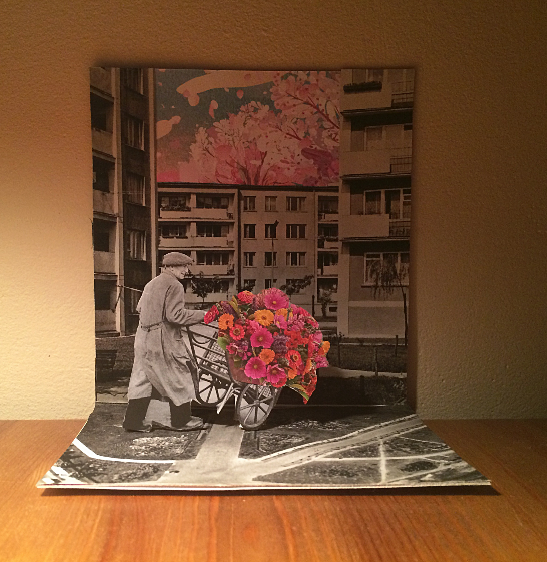 Kwiaciarz / Florist 2018 (16x17x10 cm)