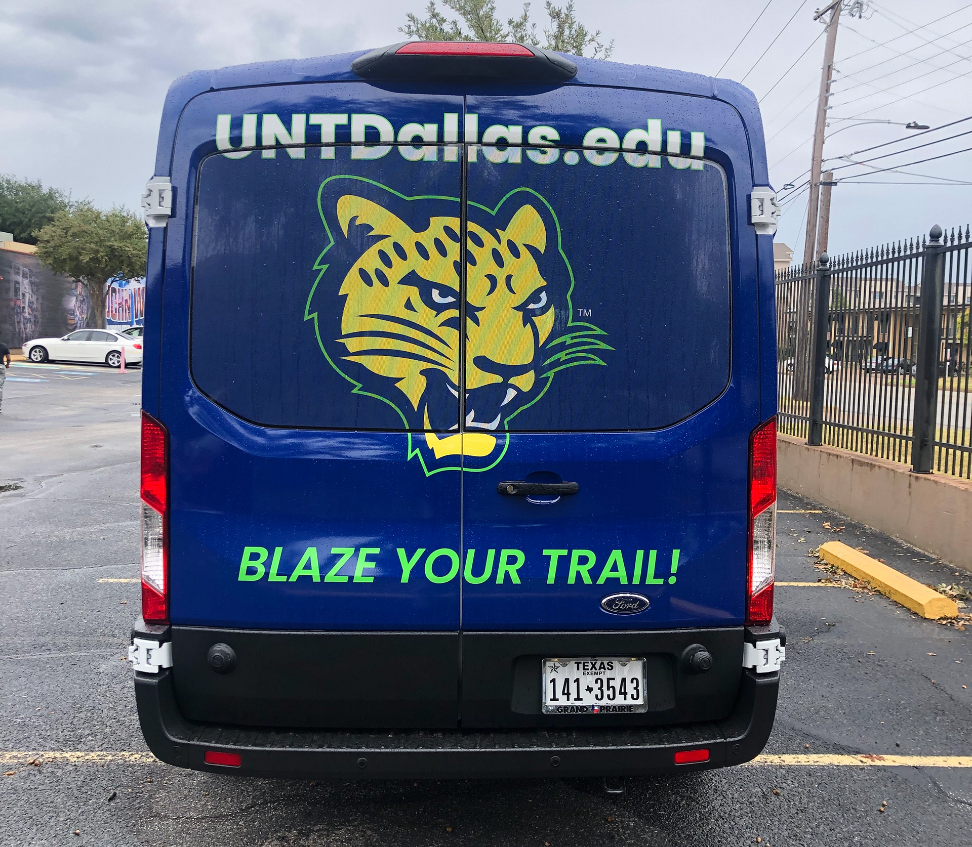 UNT Dallas Shuttle - Rear