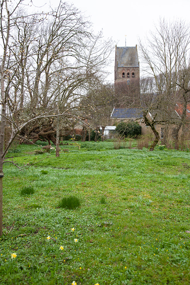 ST2 013