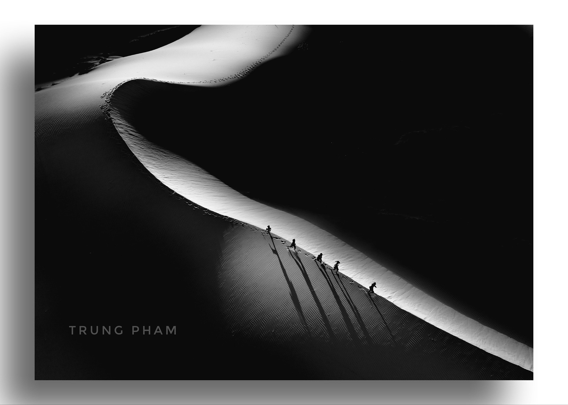 Passing the sand dune- 35 Award 2018- 1st Prize Drone- 1st Prize Skypixel Sport 2019