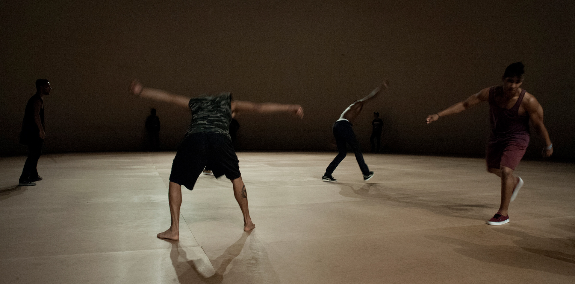 CRACKz - Grupo de Rua - Volksbühne Berlin 2013