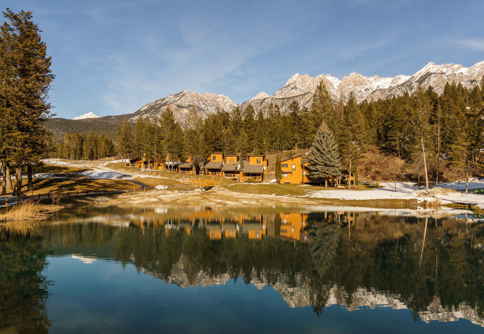 NEIGHBOURHOOD Fairmont Hot Springs