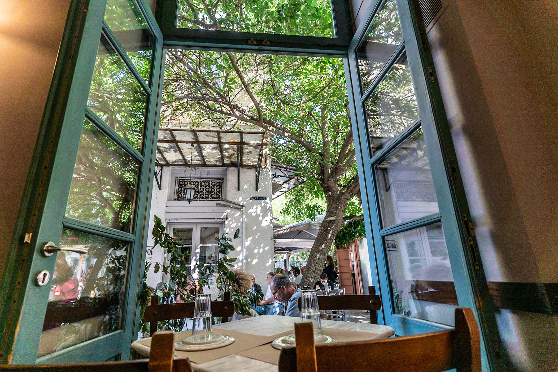 Lovely lunch on our day of sight seeing in Athens