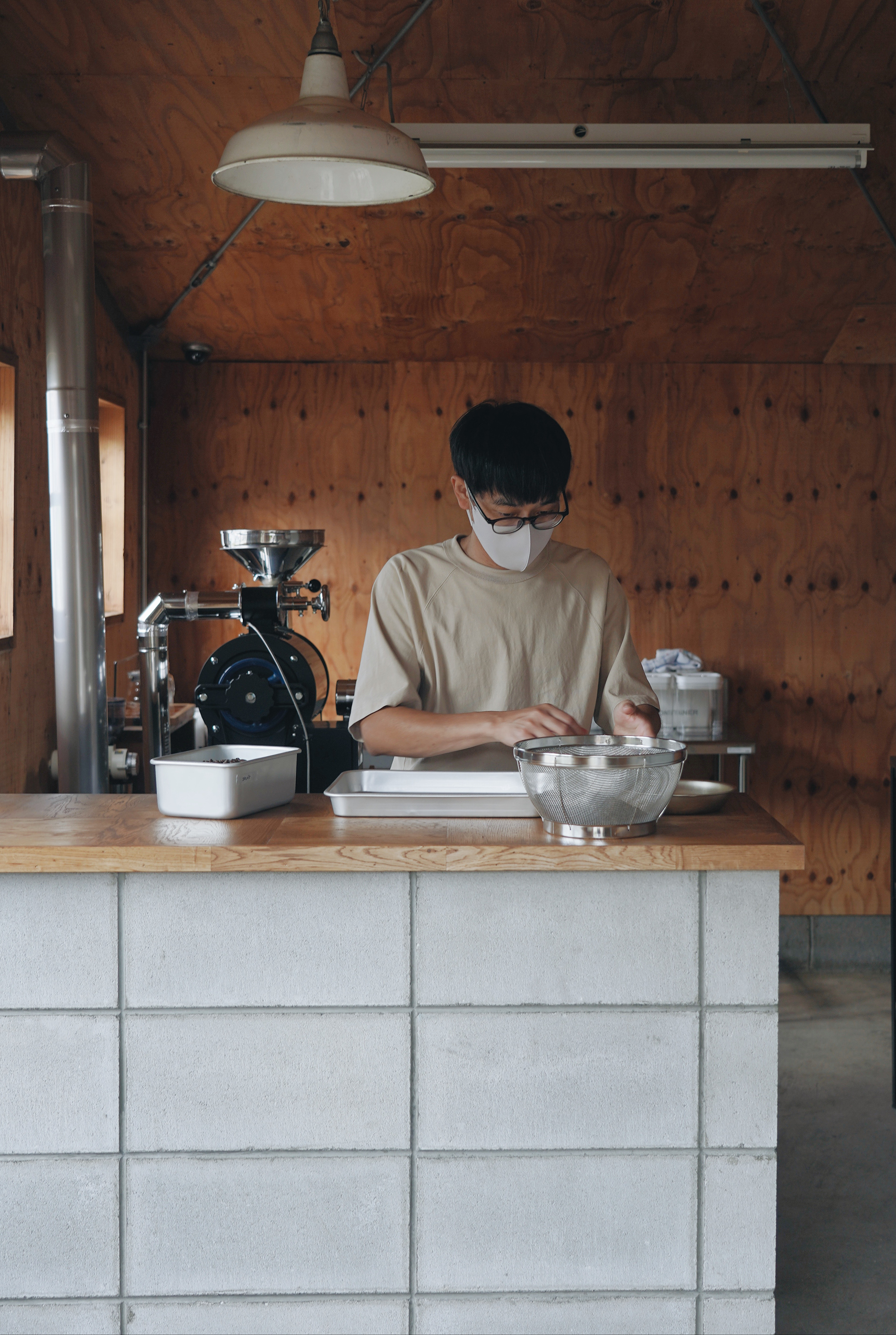カウンター製作:オーク材天板+コンクリートブロック