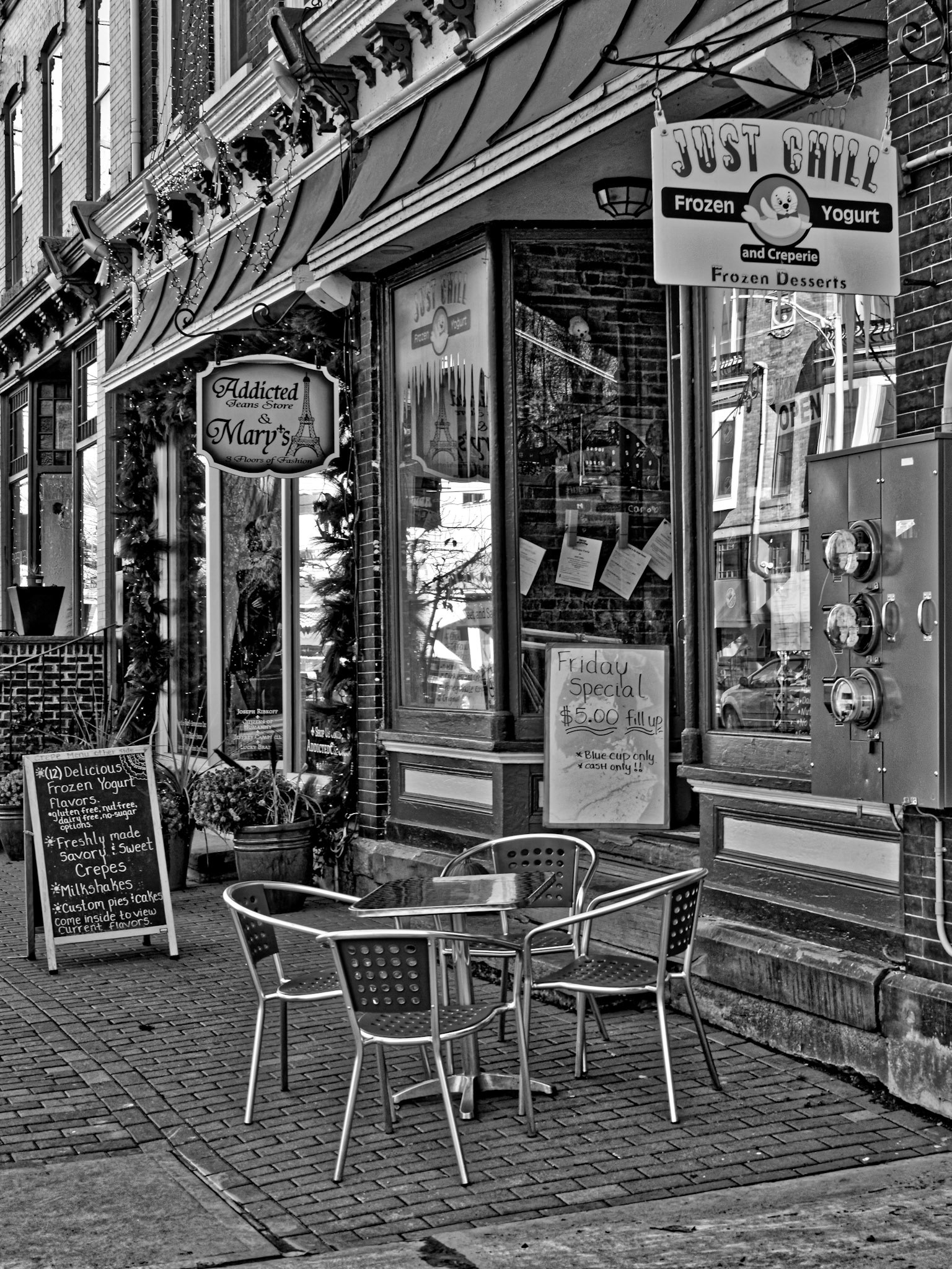 Black & White 00022