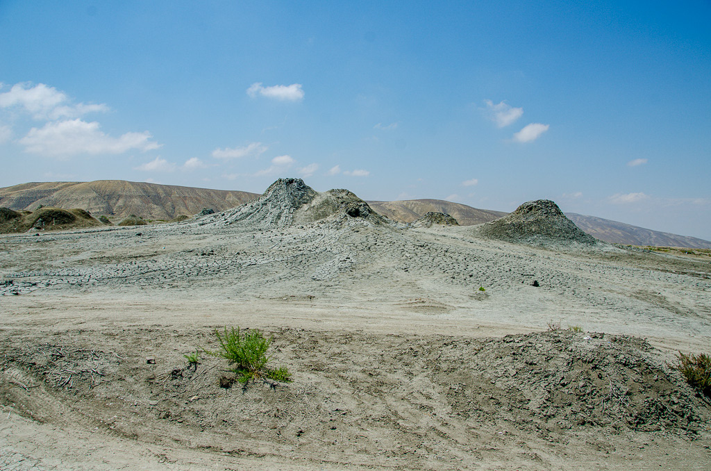 Philippe Jeanty - Azerbaijan, Mud volcanoes — Tar pit