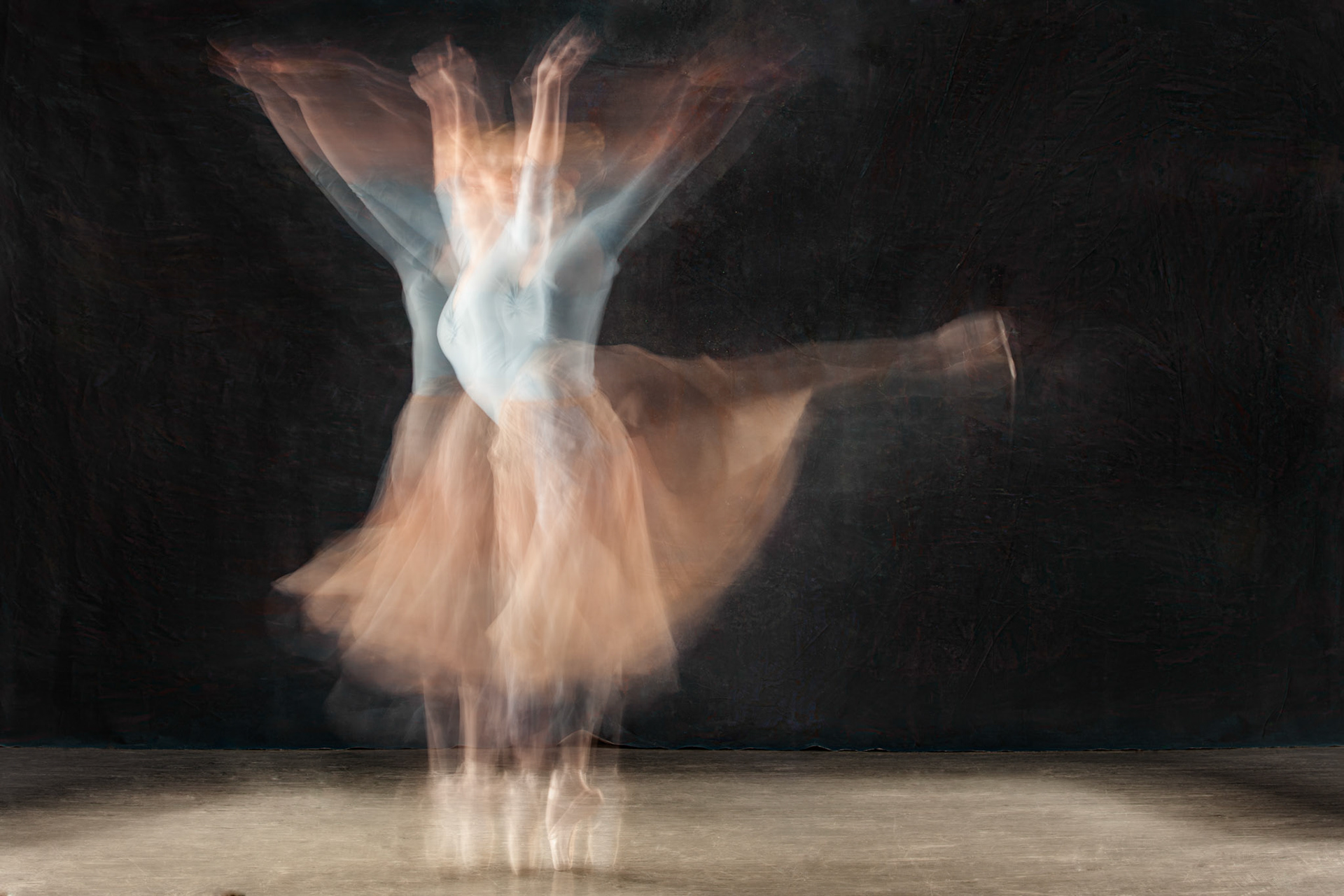 Ballerina - Esmee Lobley
