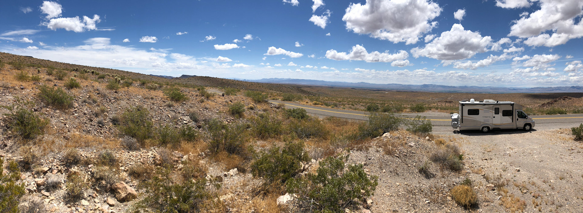 Route 66 Arizona toward Laughlin