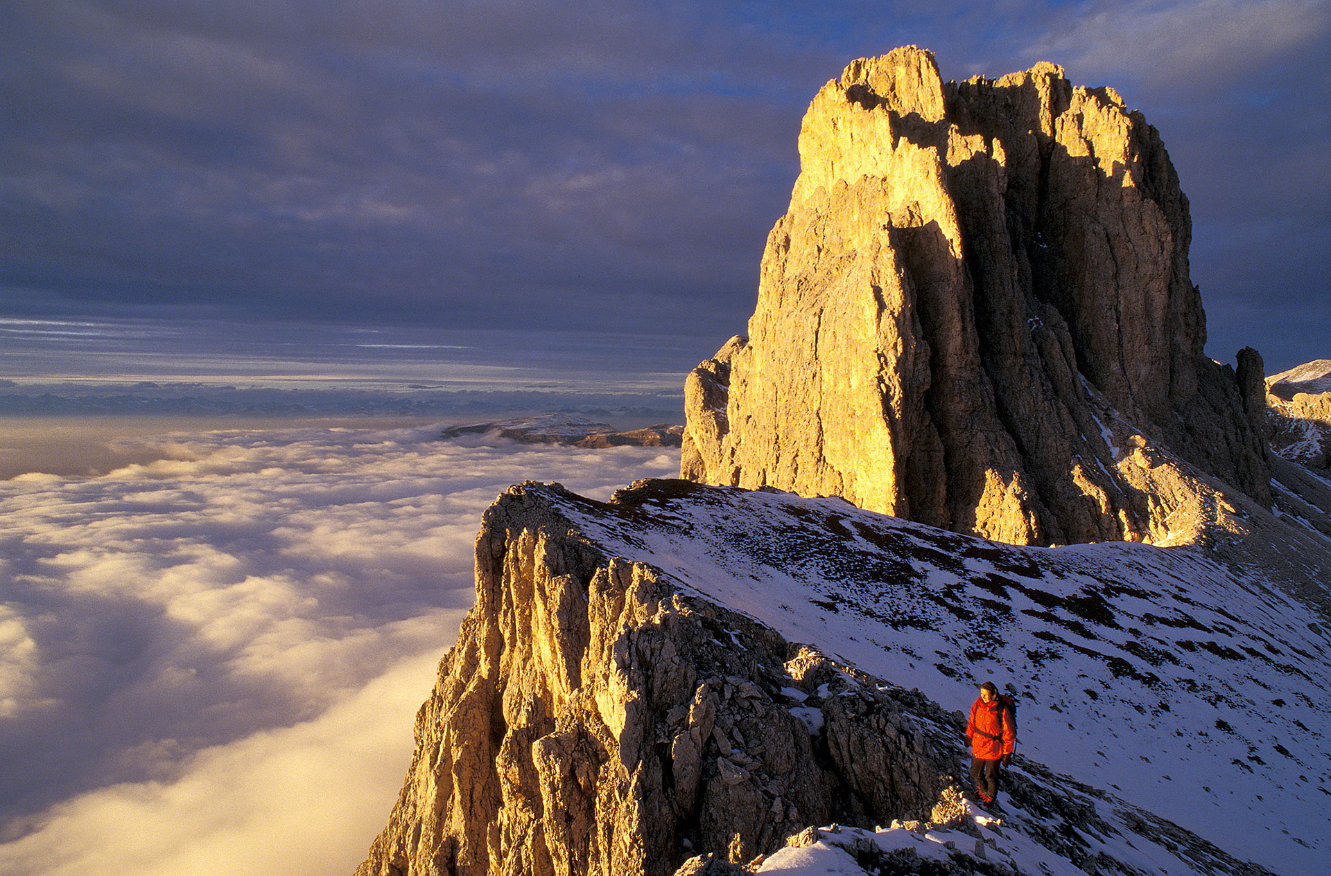 Passo Vaiolon, Catinaccio. Sullo sfondo Cima Sforcella (Tscheinerspitze).
