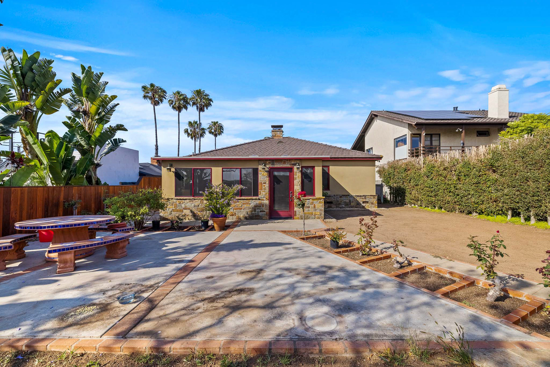 4445 Coronado Ave