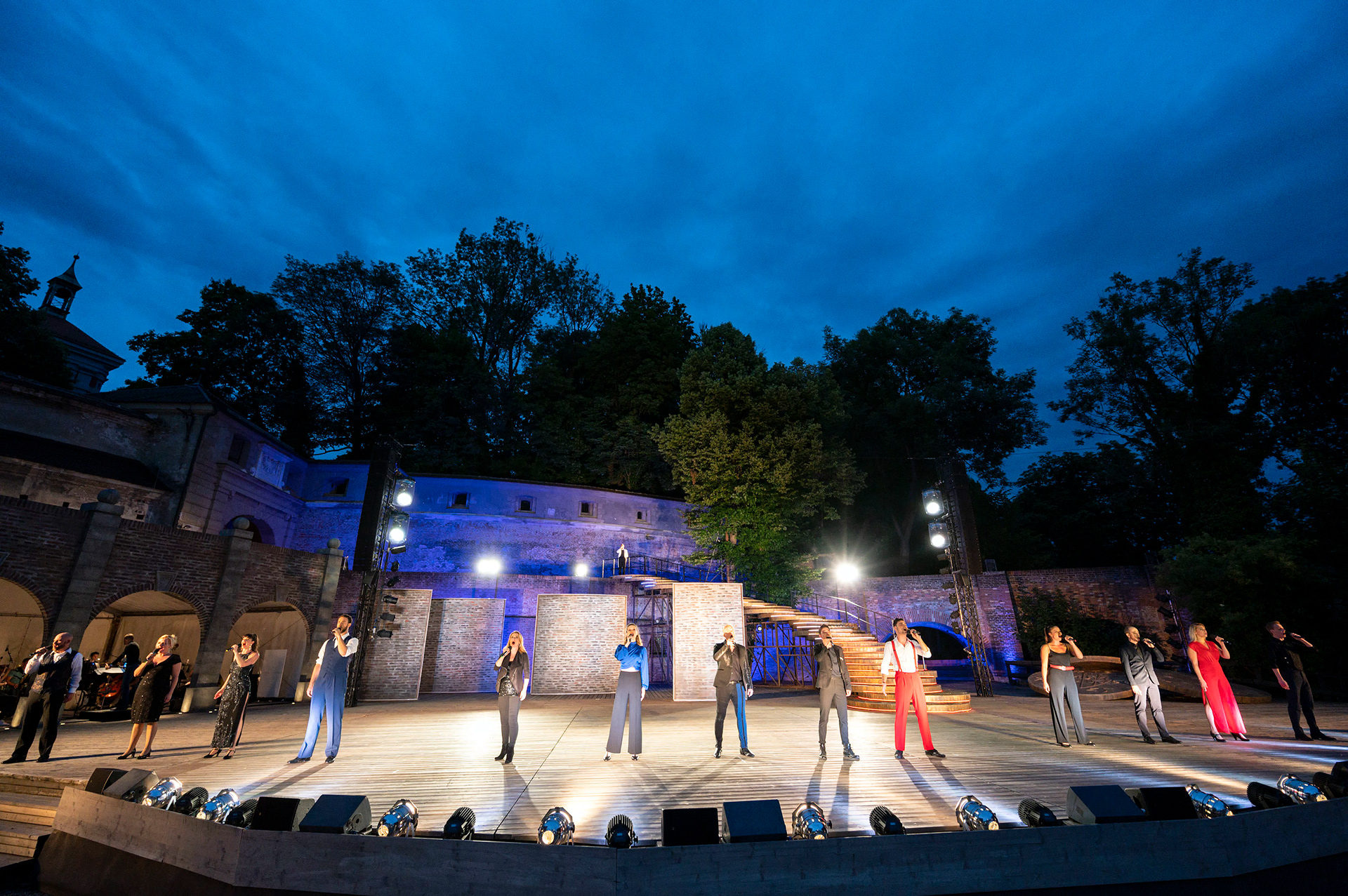 The Show Must Go On - © Jan-Pieter Fuhr, Staatstheater Augsburg 