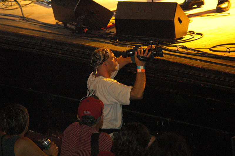 Shooting "YU Rock Reunion" concert in Chicago (2007)