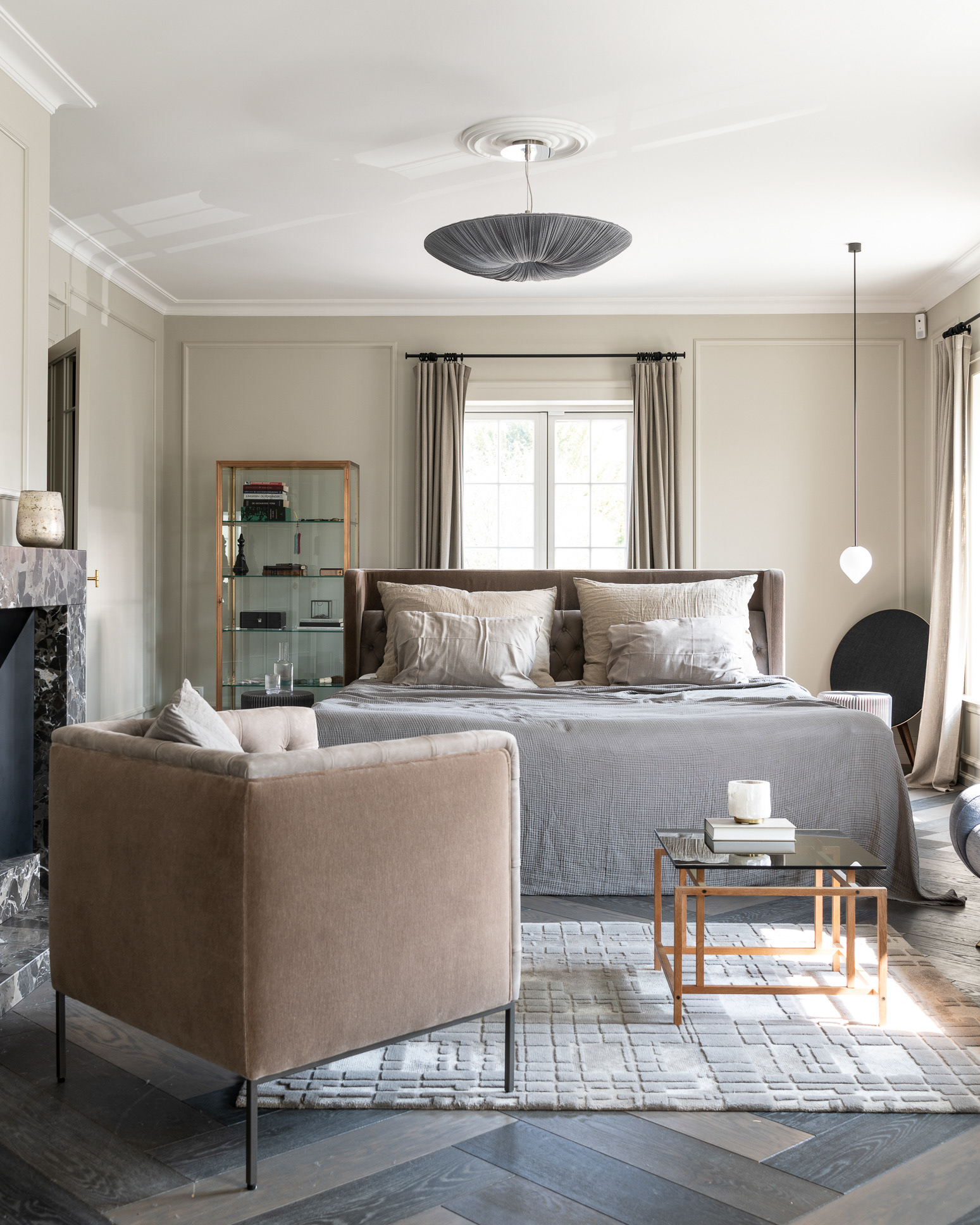 Bedroom - Suite 07, renovated villa in Copenhagen, Denmark. Photographer Martin Kaufmann