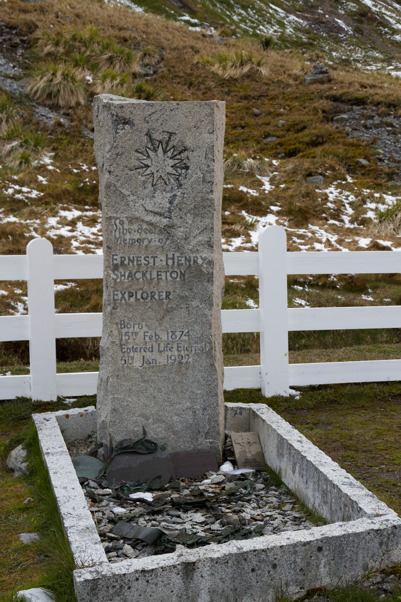 Shackleton's grave at Grytviken