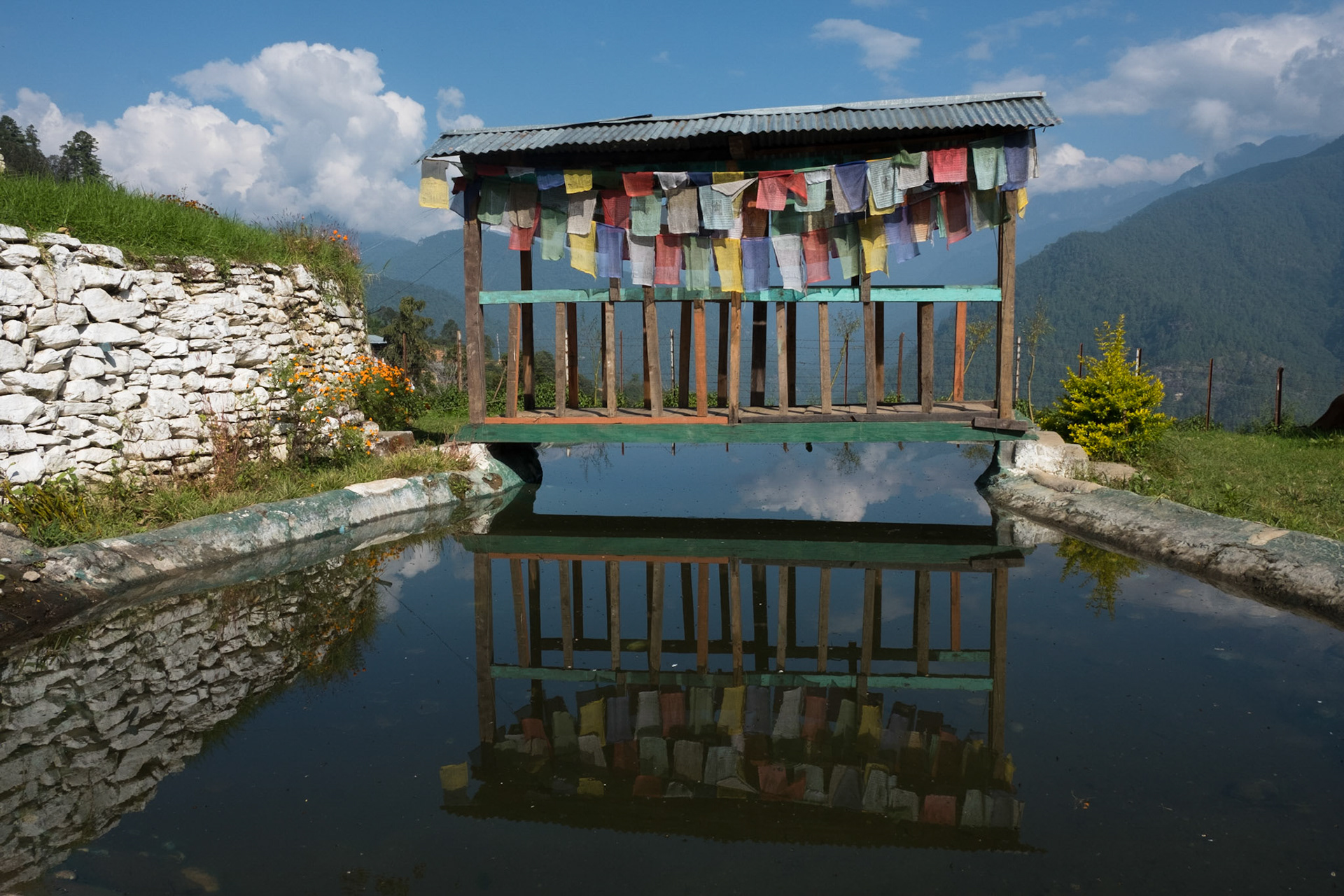 Monastery at the start of the Hokatsho Lake trek